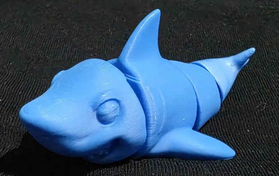 Articulated shark fidget, blue